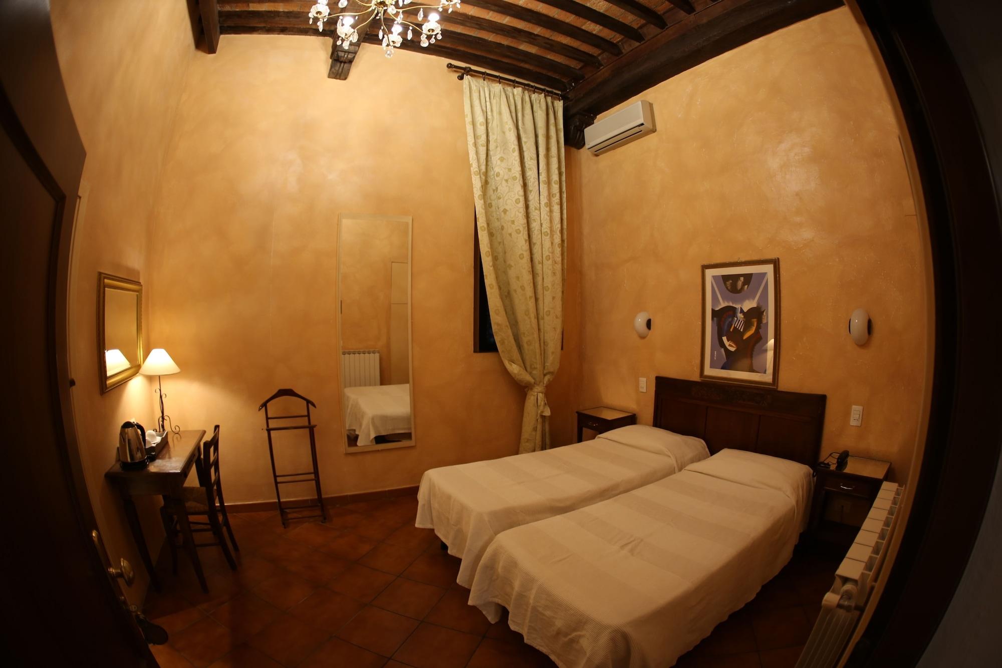 Hotel Italia Кортона Экстерьер фото